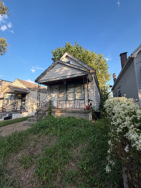 5044 Claxton Ave: photo 2
