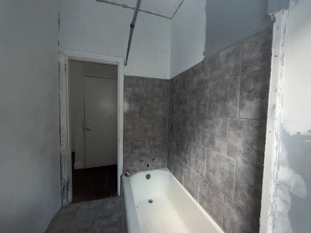 5044 Claxton Ave: photo 19