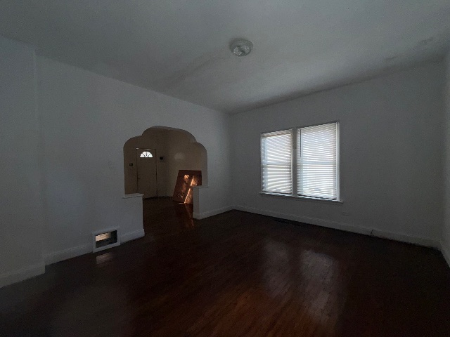 5044 Claxton Ave: photo 9