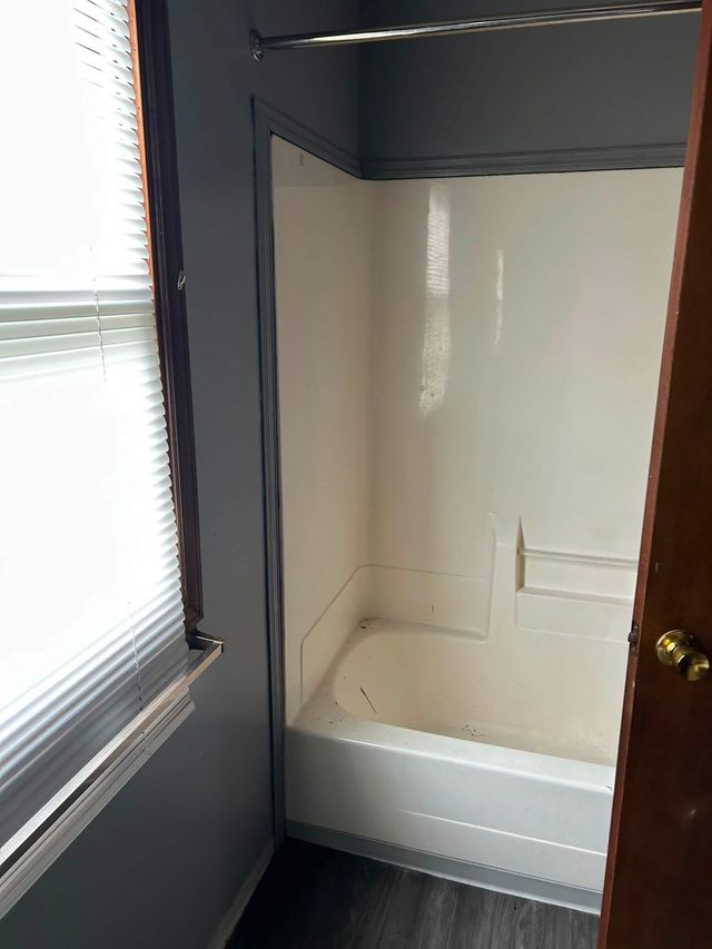 660 E Van Buren Ave: photo 7
