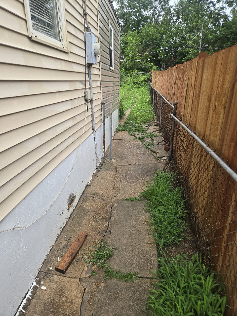 1924 Belt Ave: photo 6