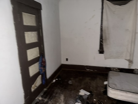926 S Greenlawn Ave: photo 18