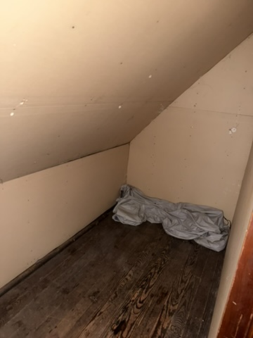 926 S Greenlawn Ave: photo 23