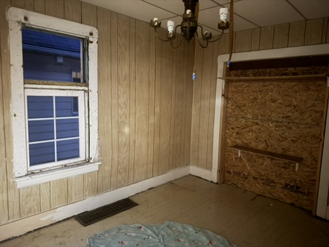 926 S Greenlawn Ave: photo 11