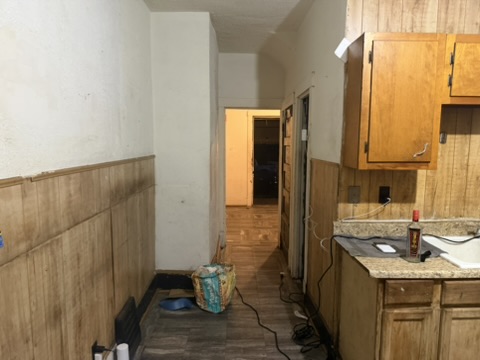 926 S Greenlawn Ave: photo 27