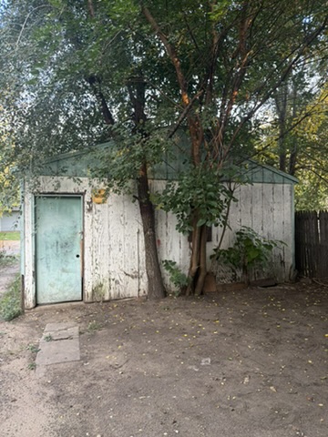 926 S Greenlawn Ave: photo 5