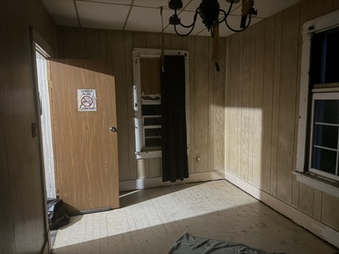 926 S Greenlawn Ave: photo 10