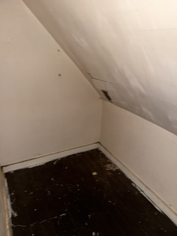 926 S Greenlawn Ave: photo 32