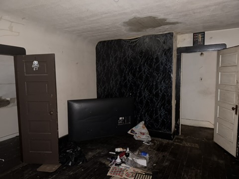 926 S Greenlawn Ave: photo 14