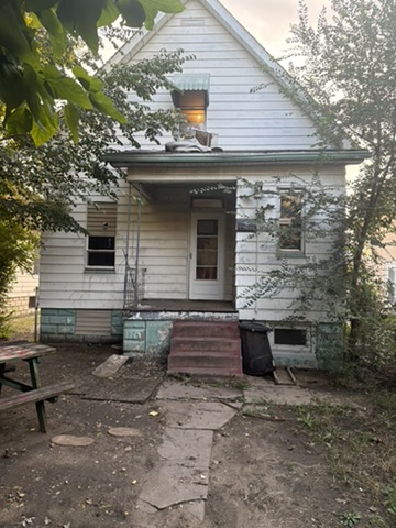 926 S Greenlawn Ave: photo 2