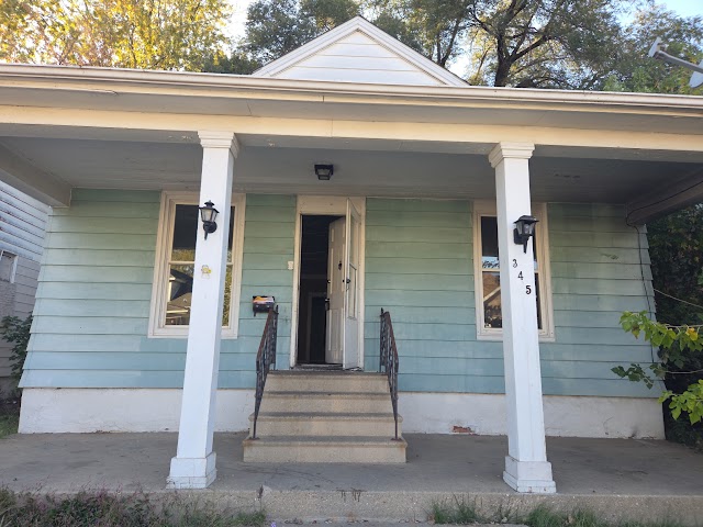 345 N 18th St: main photo