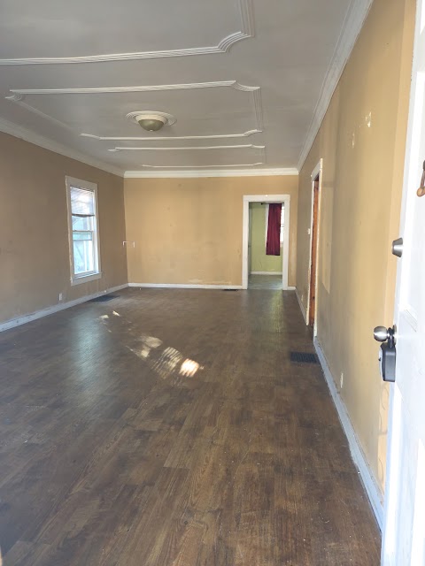 345 N 18th St: photo 2
