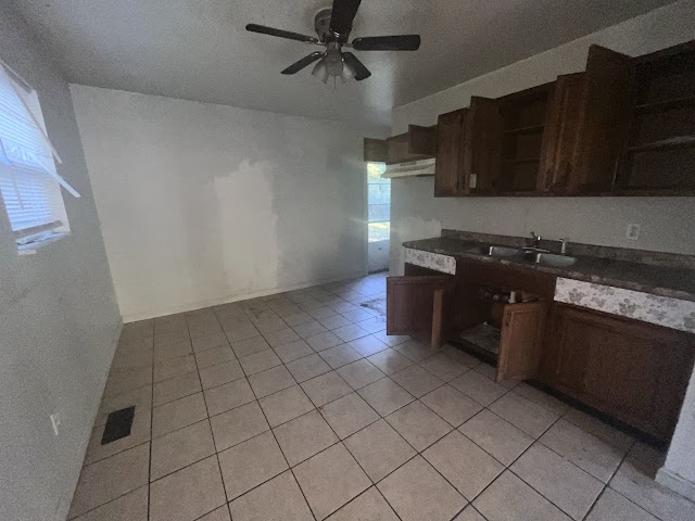 1414 Richard Dr: photo 5