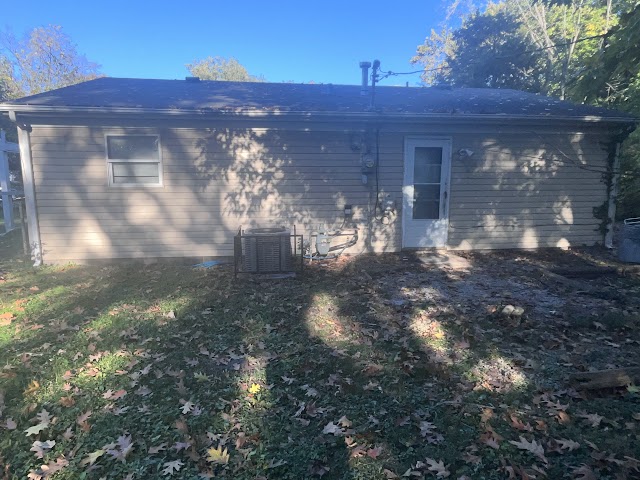 1414 Richard Dr: photo 2