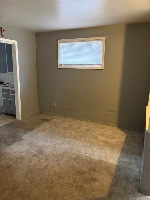 8577 Mark Twain St: photo 4