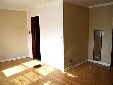 525 & 521 Owen St: photo 7