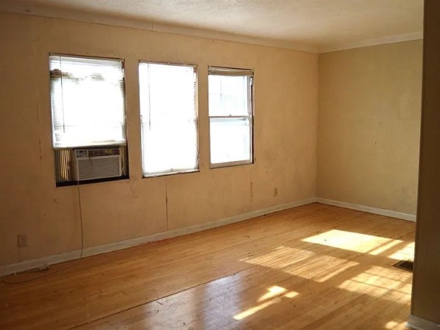 525 & 521 Owen St: photo 8