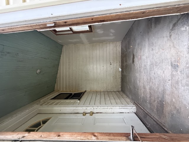 2114 Rockwell St: photo 11