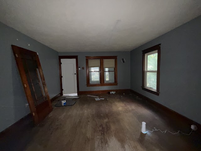 2114 Rockwell St: photo 4