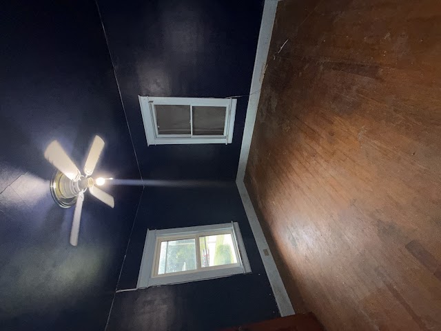2114 Rockwell St: photo 13
