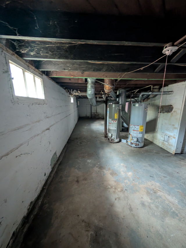812 W Macqueen Ave: photo 16
