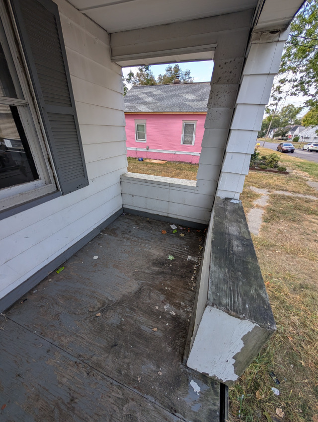 812 W Macqueen Ave: photo 4