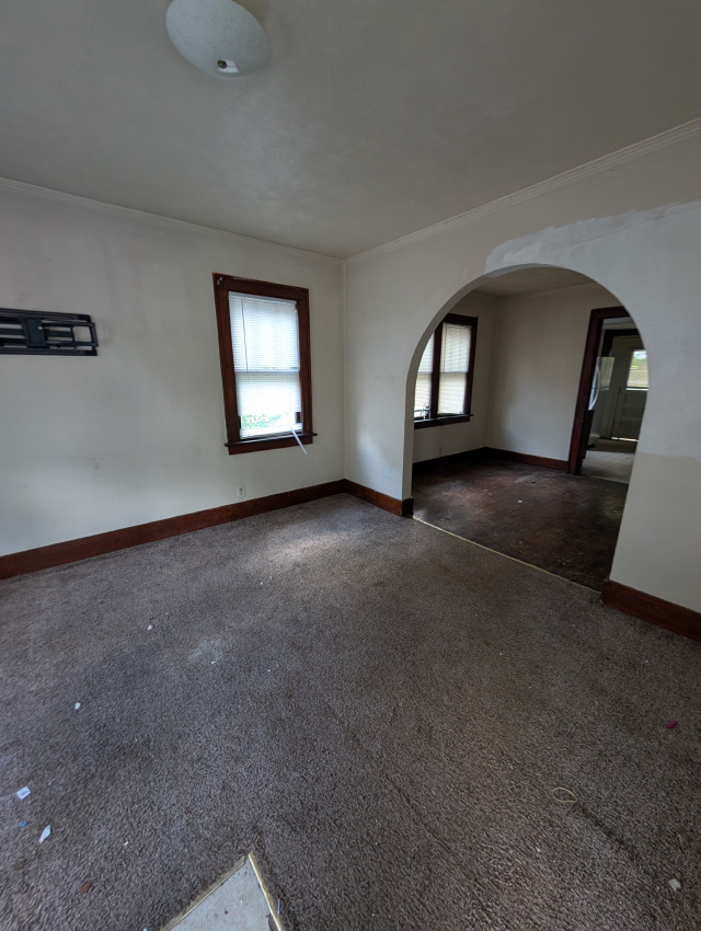 812 W Macqueen Ave: photo 5