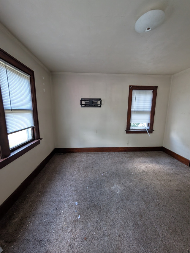 812 W Macqueen Ave: photo 11