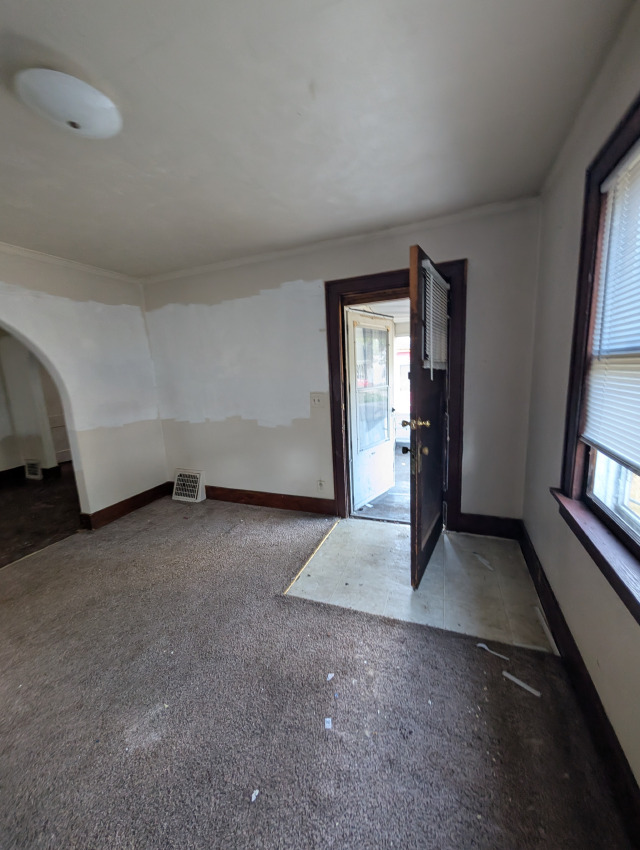 812 W Macqueen Ave: photo 9