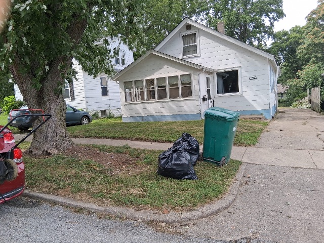 1818 E Clay St — photo 2