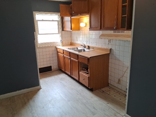 1818 E Clay St — photo 12