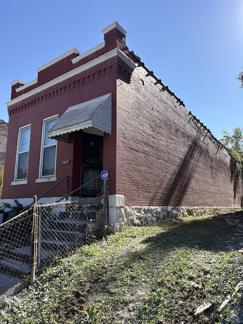 2028 E Prairie Ave: main photo