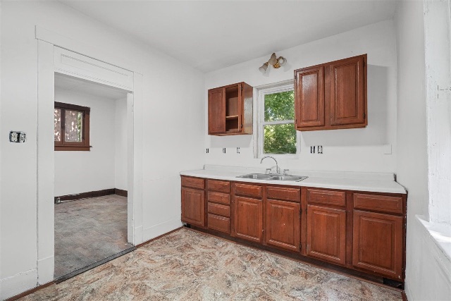 1908 N Union St: photo 13