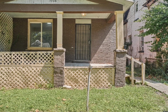 1908 N Union St: photo 32