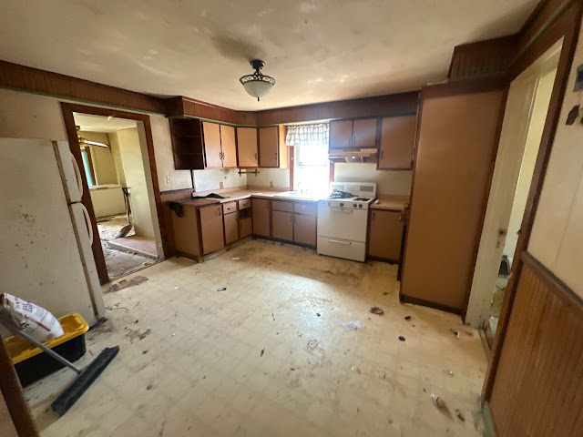 319 W Corbin St — photo 9